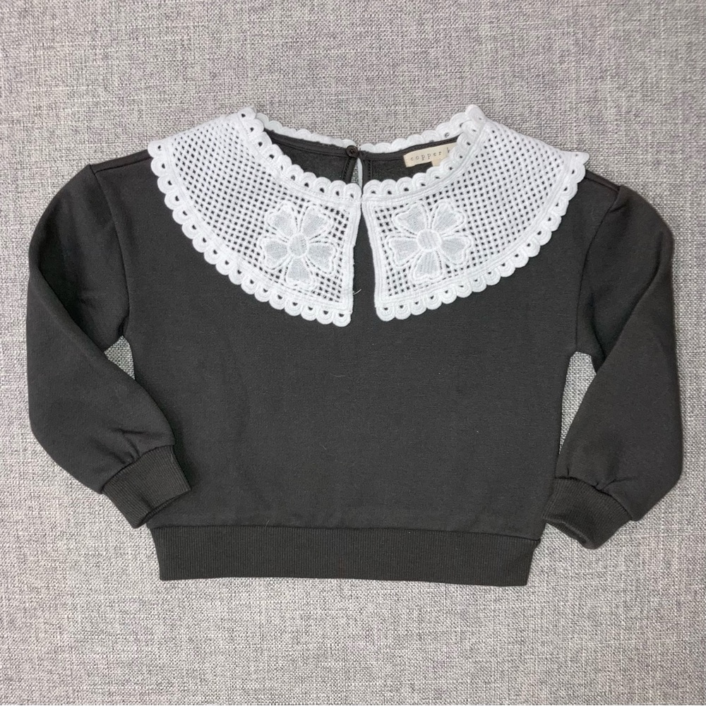 Copper Key size 4 army green sweatshirt with crochet collar EUC